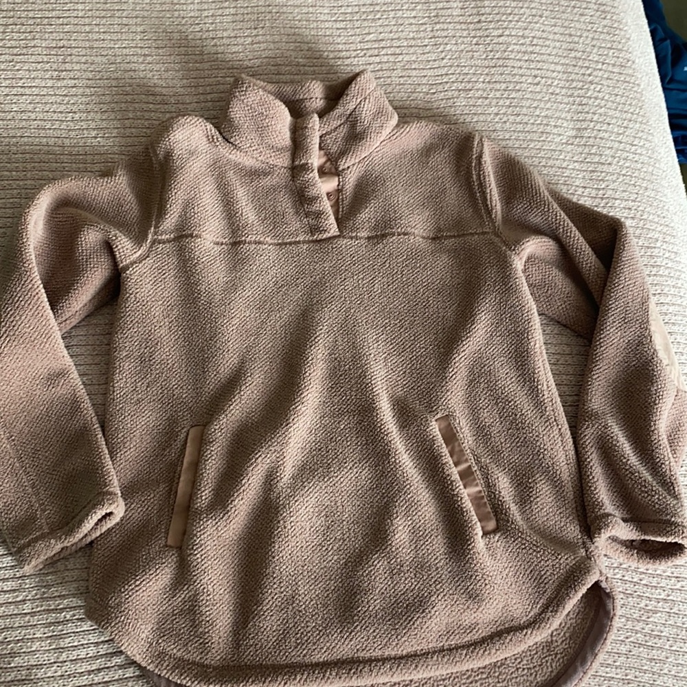 Pullover sweater
